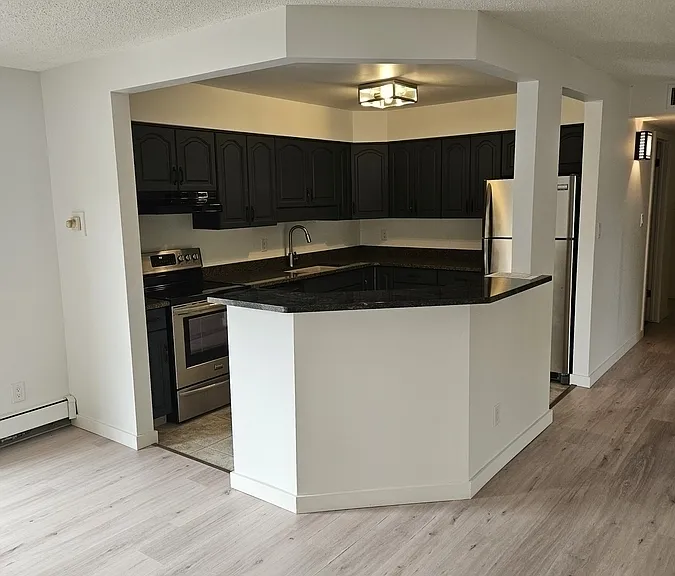 2315 Cornwall St #304 — Photo 10