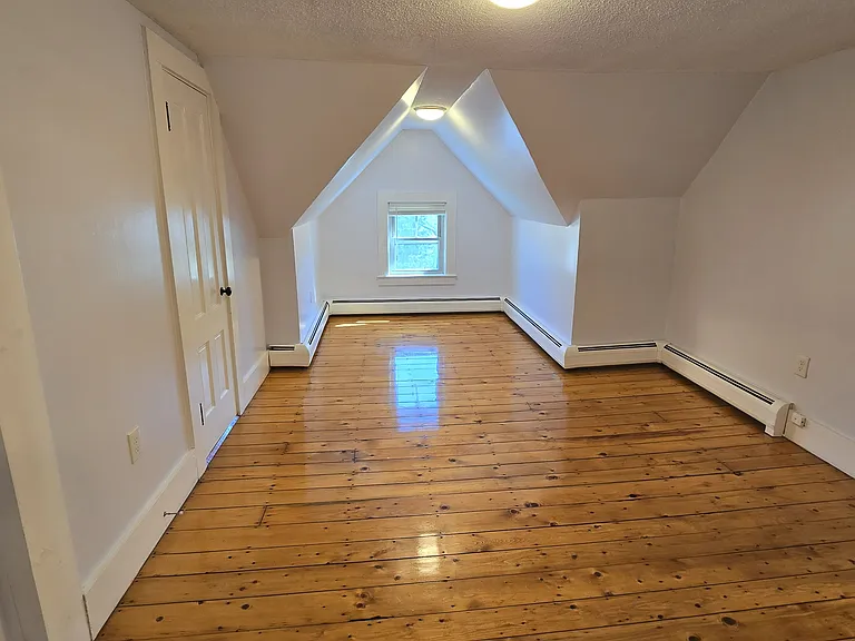 257 Roxbury St #3 — Photo 17