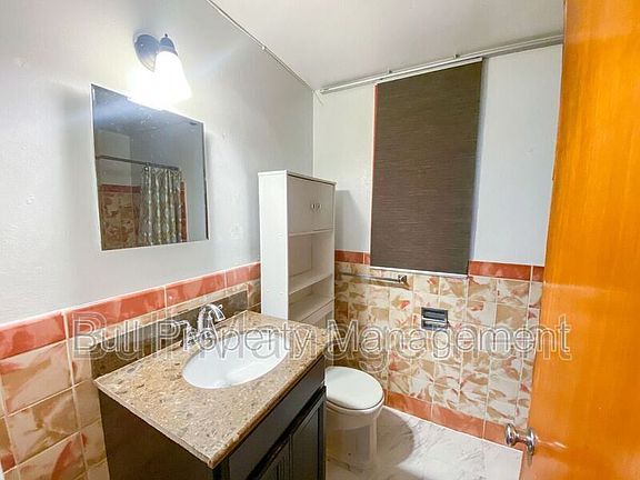 4th image of 317 E Monument Ave #3