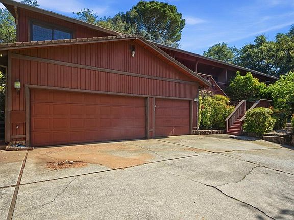 3rd image of 12387 Incline Dr