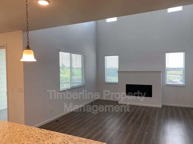 811 Marine Corps Dr — Photo 2