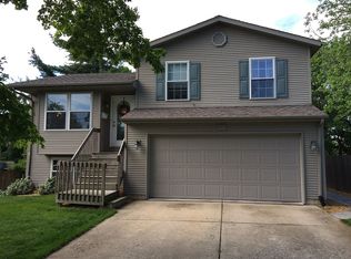 307 Monroe St, Washington, IL 61571