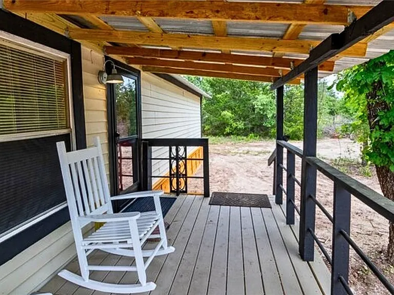 3812 Private Road 2034 — Photo 3