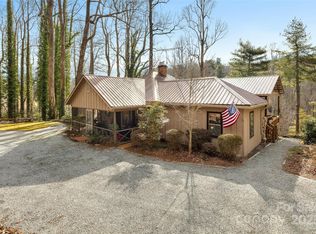 218 Old Macedonia Rd, Saluda, NC 28773