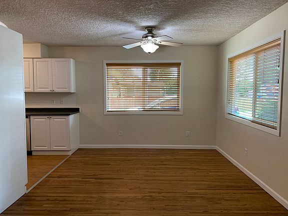 4th image of 13203 NE 12th Ave