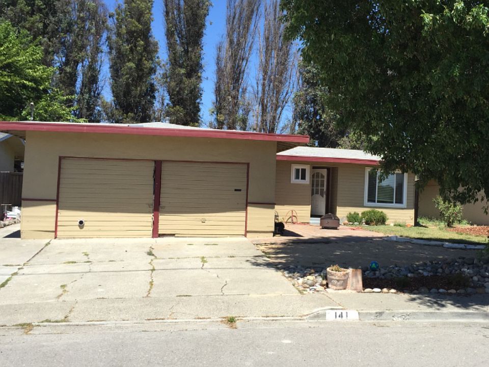 1st image of 141 Arlington Dr