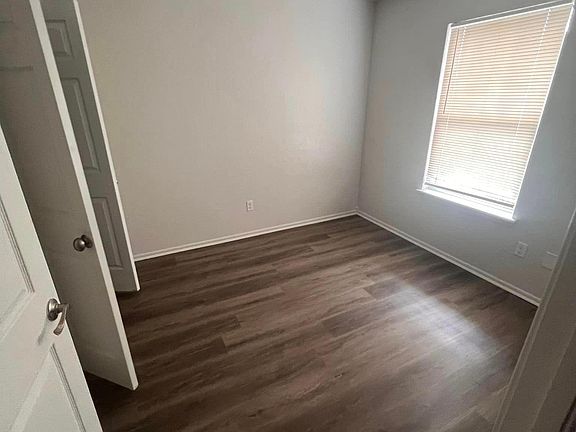 4th image of 410 SW 26th St #4-1-3