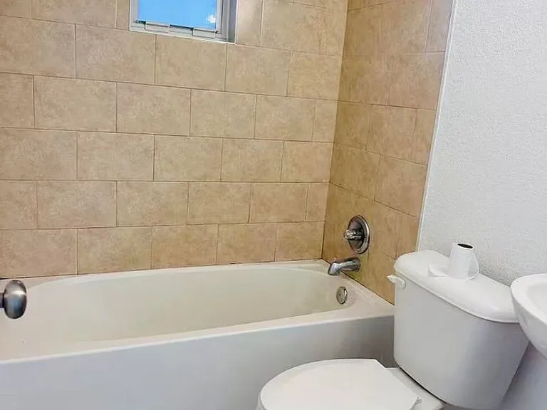 6250 SW 39th St #6250 — Photo 9