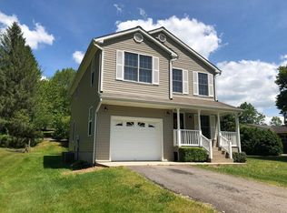 81 Hurst Cir, Franklin, NC 28734