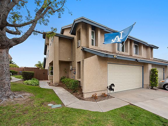 3rd image of 2333 Edenbridge Ln