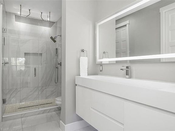 4th image of 20071 Seagrove St Unit 1006