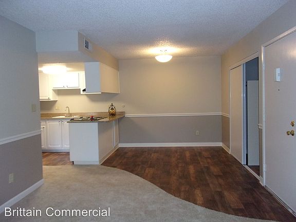 2nd image of 4901 Stamas Ln APT 3
