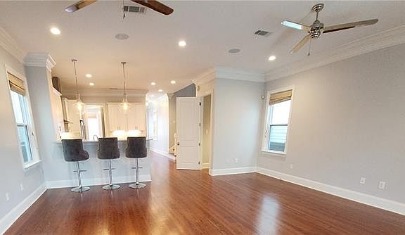 3rd image of 2623 Saint Thomas St