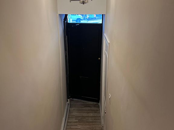 3rd image of 13740 Jamaica Ave #2
