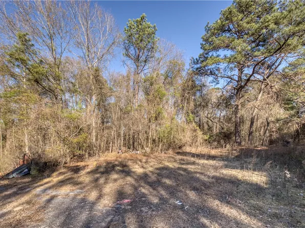 627 Lee Road 15, Auburn, AL 36830