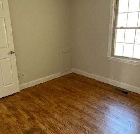4th image of 126 Coburn Dr #B