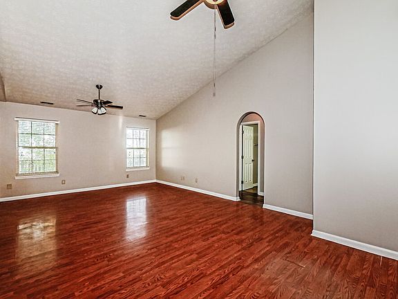 4th image of 2043 Glendora Dr
