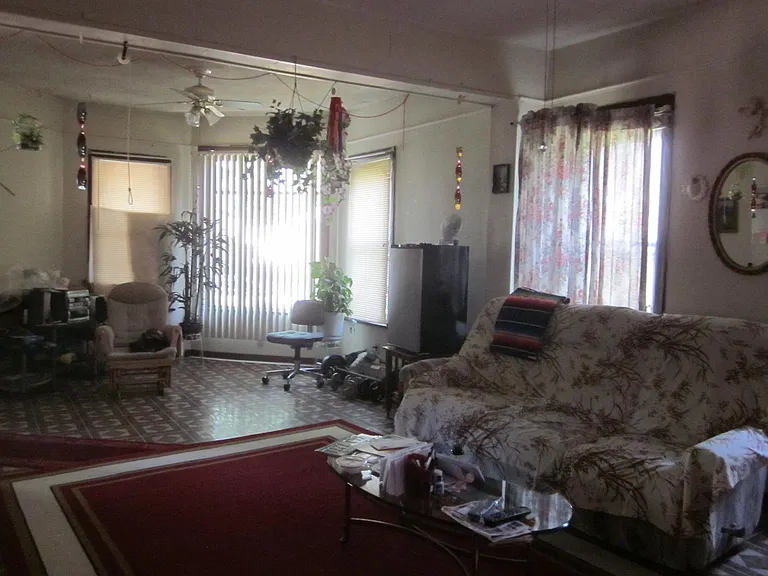 809 Jackson St — Photo 2