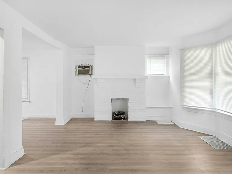 14608 Alder Ave — Photo 24