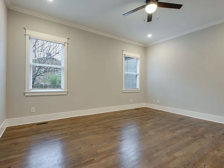 718 S 13th St — Photo 28