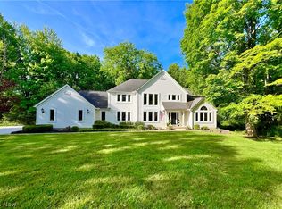 7900 Mayfield Rd, Gates Mills, OH 44040