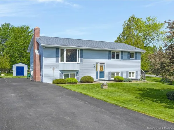 24 Yandall Dr, Quispamsis, NB E2E 1T8