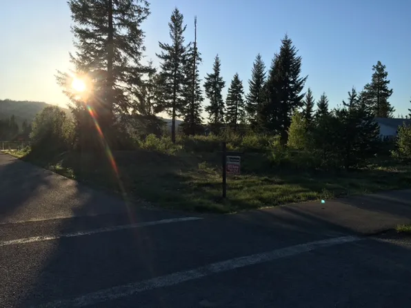 31229 N 10th Ave, Spirit Lake, ID 83869