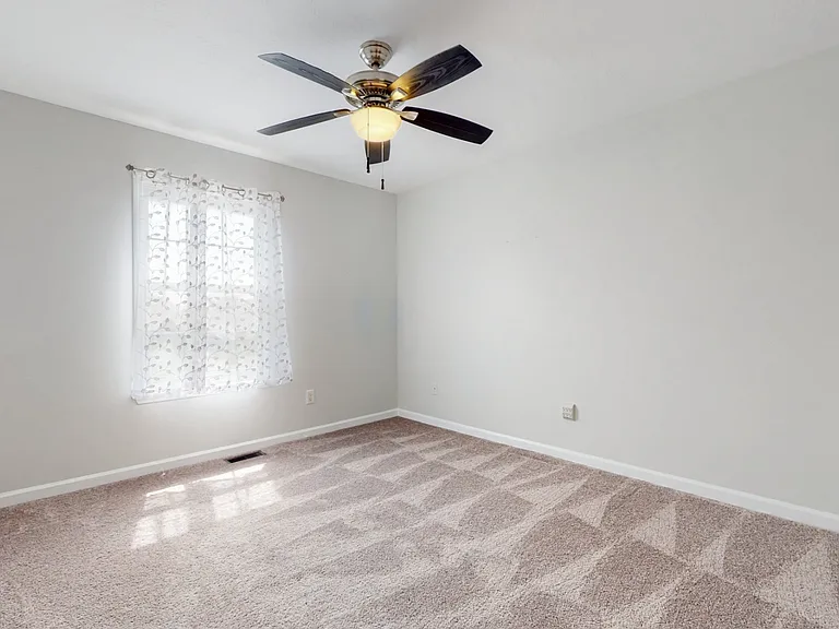 1504 Potter Dr — Photo 19