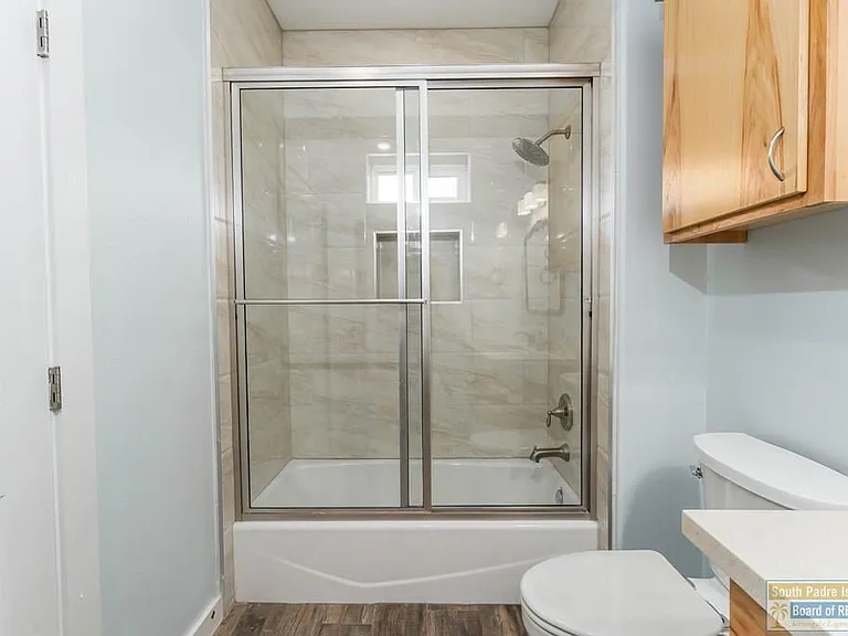133 Oleander Dr — Photo 36