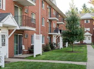St Charles Court Apartments, Canton, OH 44714