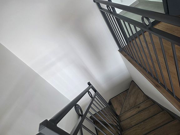 4th image of 30-87 Steinway St #4A