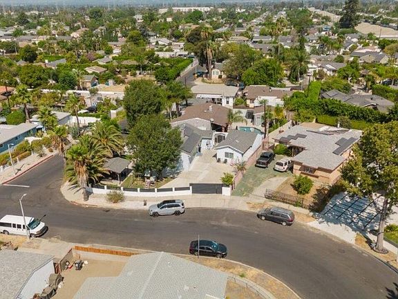 5th image of 9620 Woodale Ave