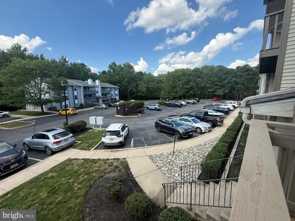 42 Cranberry Ct, Marlton, NJ 08053