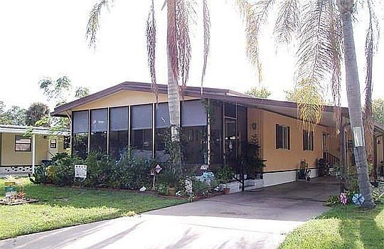 1st image of 375 Windsor Dr