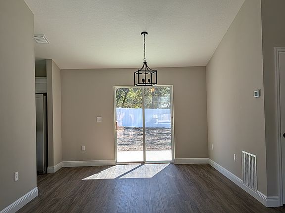 2nd image of 754 W Deacon Pl