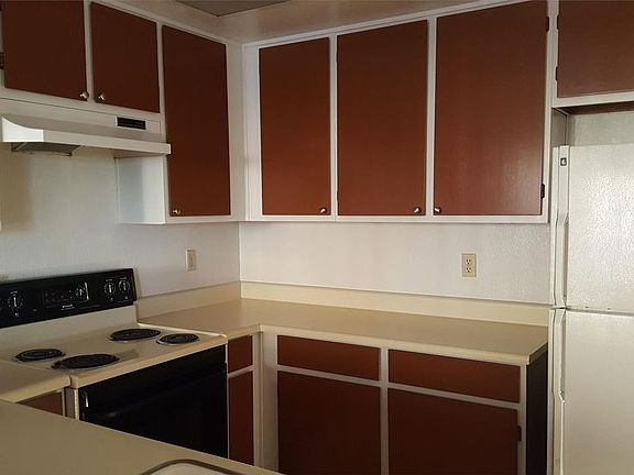 5th image of 103 Silcreek Dr