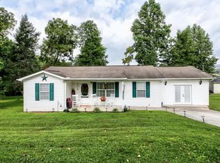 149 Crowley Cir, Jacksboro, TN 37757