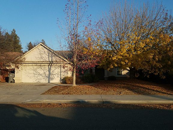 2nd image of 807 Royal Dr