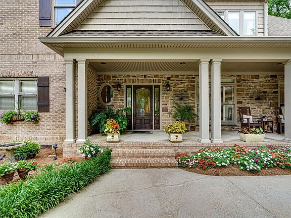 2nd image of 1103 Bunker Ridge Trl
