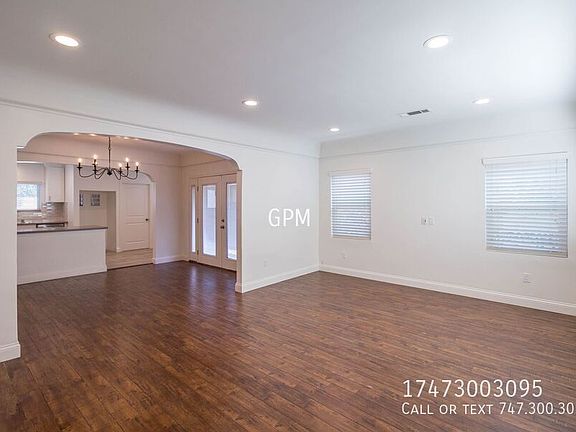 2nd image of 917 Monterey Rd