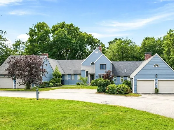 100 Pond St APT 34, Cohasset, MA 02025