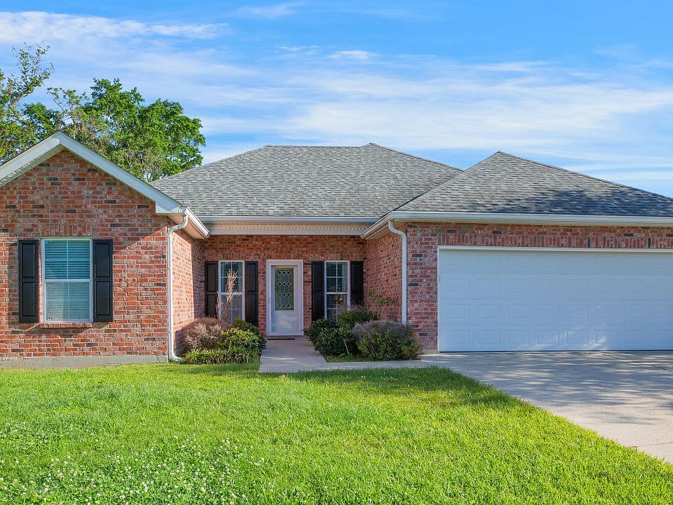 1st image of 104 Nickland Dr