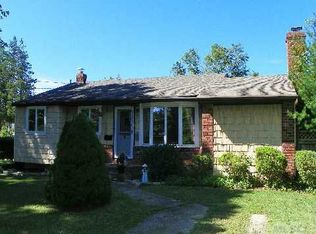 1402 Peters Blvd, Bay Shore, NY 11706