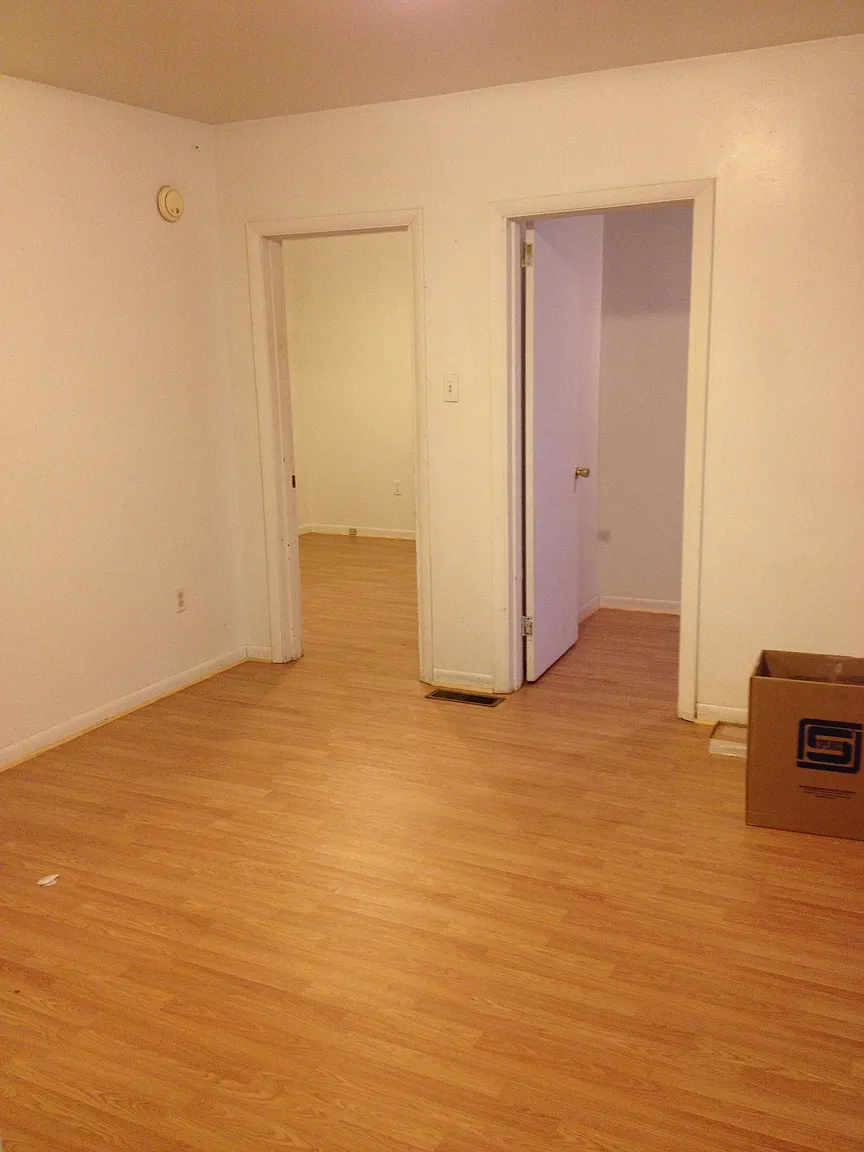 94 Millview St photo 1