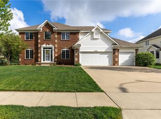 15441 Ridgemont Dr, Urbandale, IA 50323