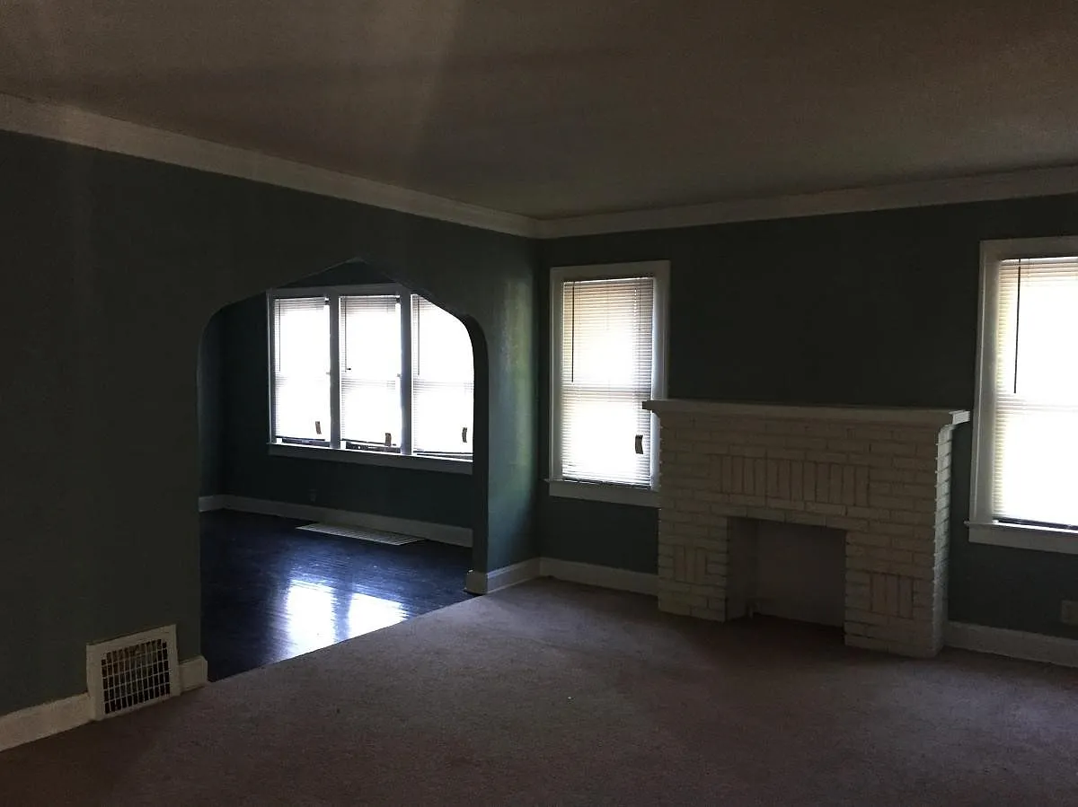 Building Photo - 5443 Garfield Ave