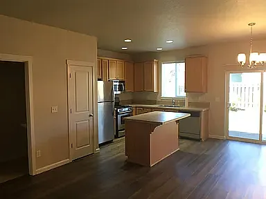 1481 Gifford St SE — Photo 9