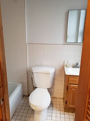 Rented by MCR Realty | media 20