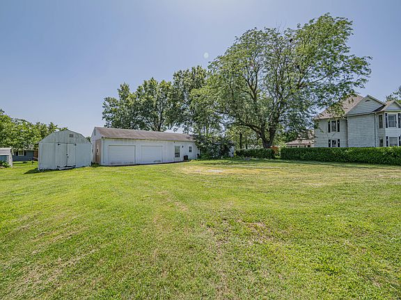 3rd image of 628 Woodland Ave