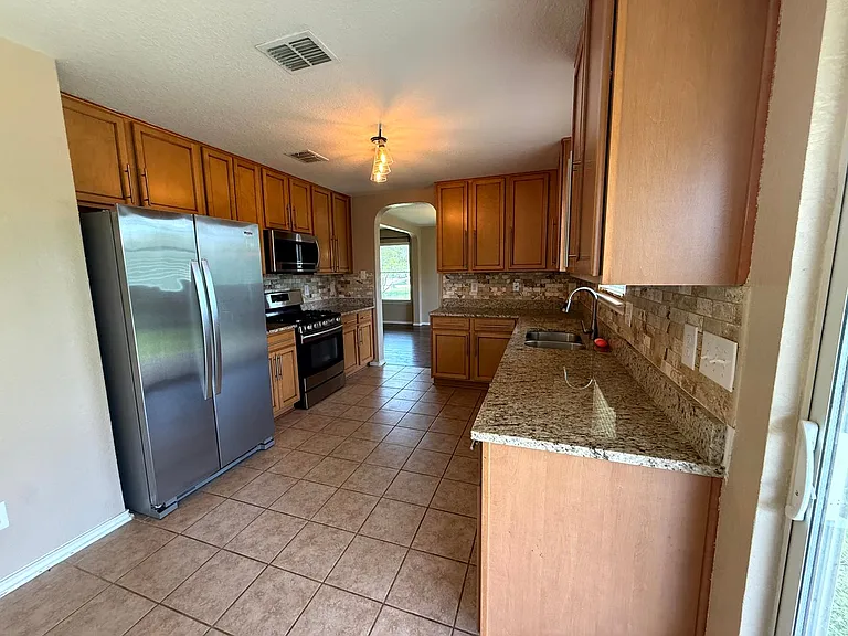 15523 Jane Grv — Photo 13